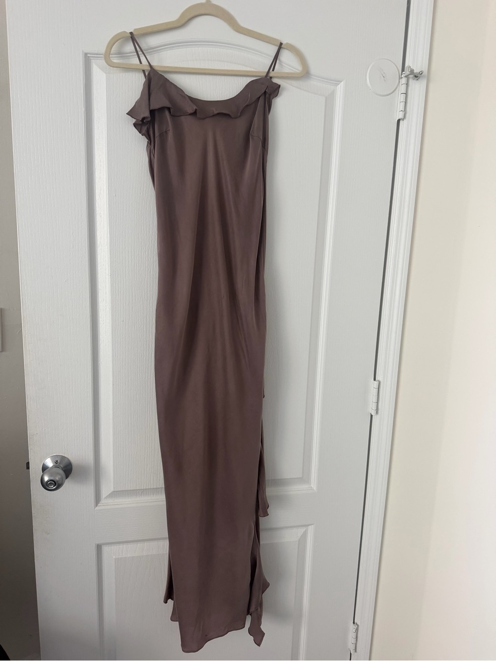 Silky Flutter Ruffled Long Slip - Picture 5 of 8